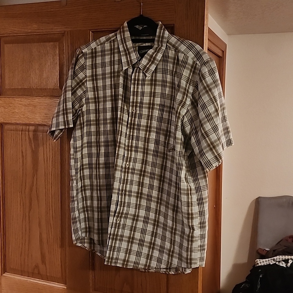 Billabong button up short sleeve shirt Large